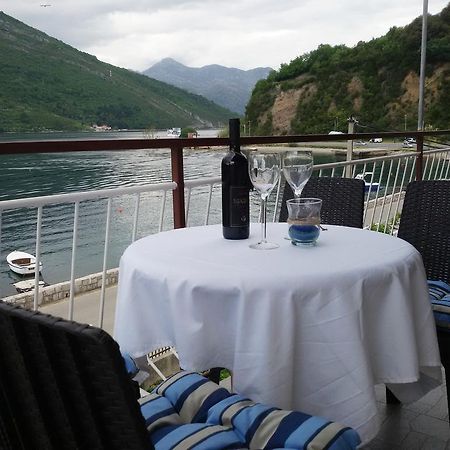 Apartmani Ivana Tivat Exterior foto