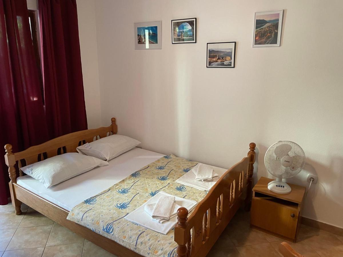 Apartmani Ivana Tivat Exterior foto