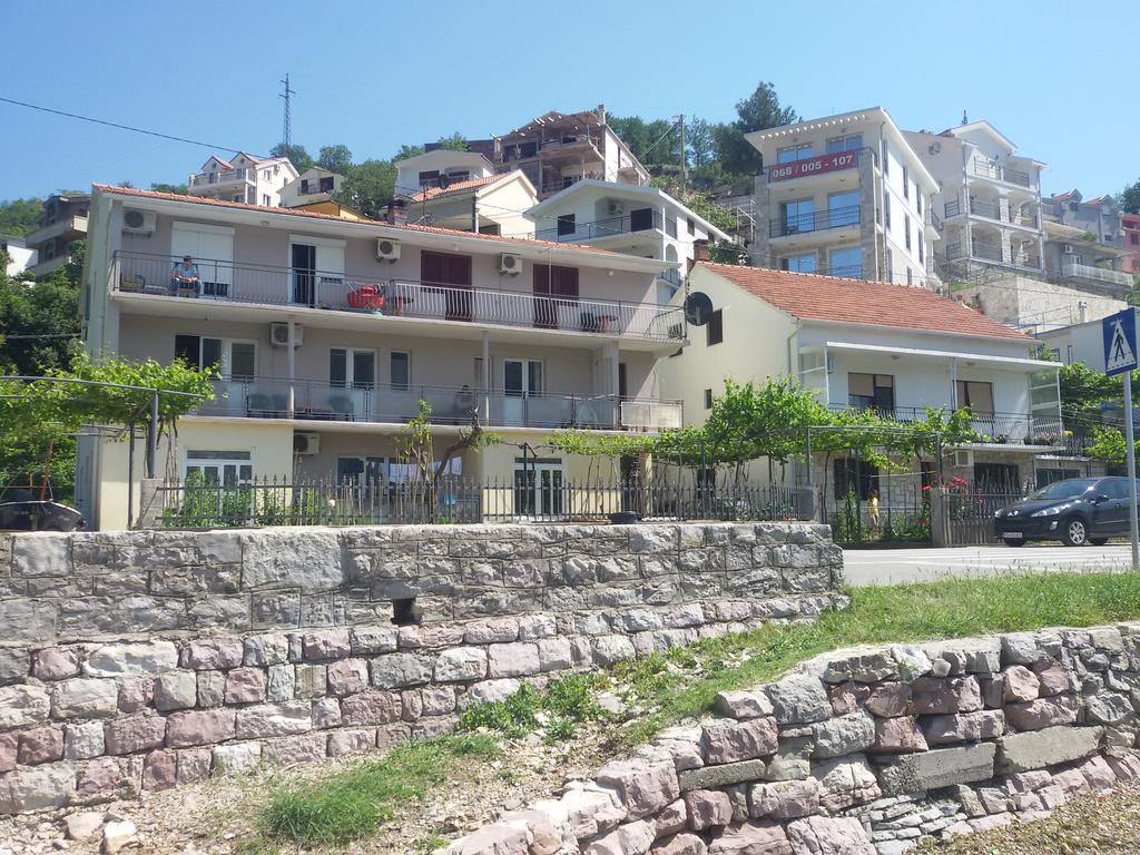 Apartmani Ivana Tivat Exterior foto