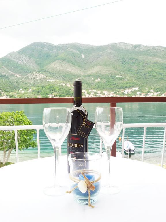 Apartmani Ivana Tivat Exterior foto